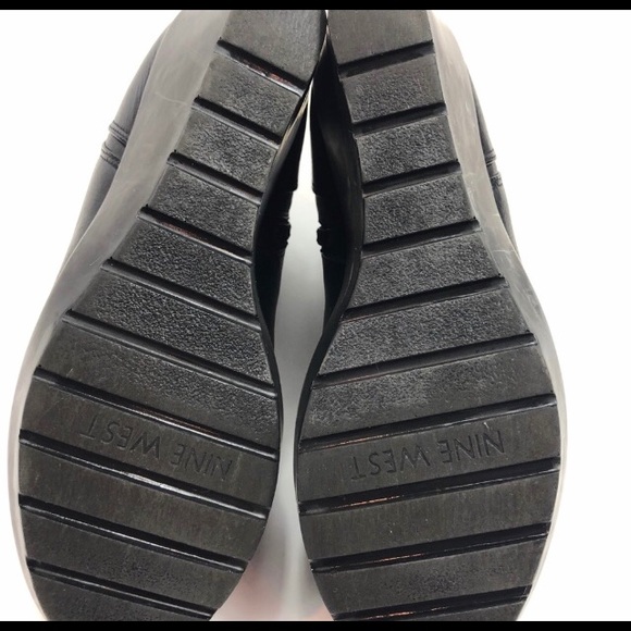 Wedge Bootie 🖤 - Picture 4 of 8